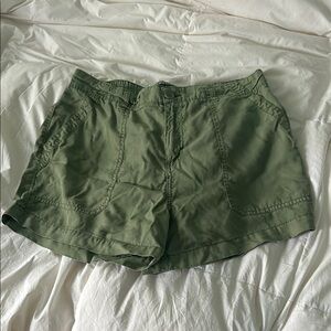 Sanctuary Green Cargo Shorts Relaxed Fit
